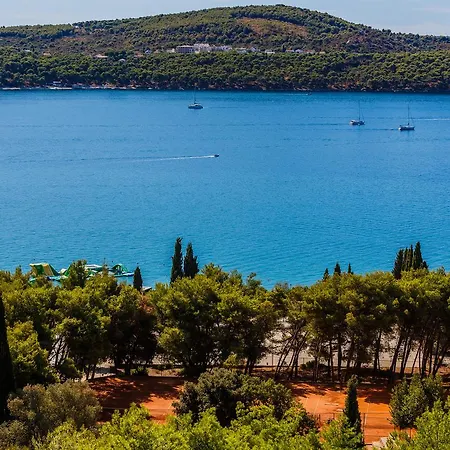 Medena Ξενοδοχείο